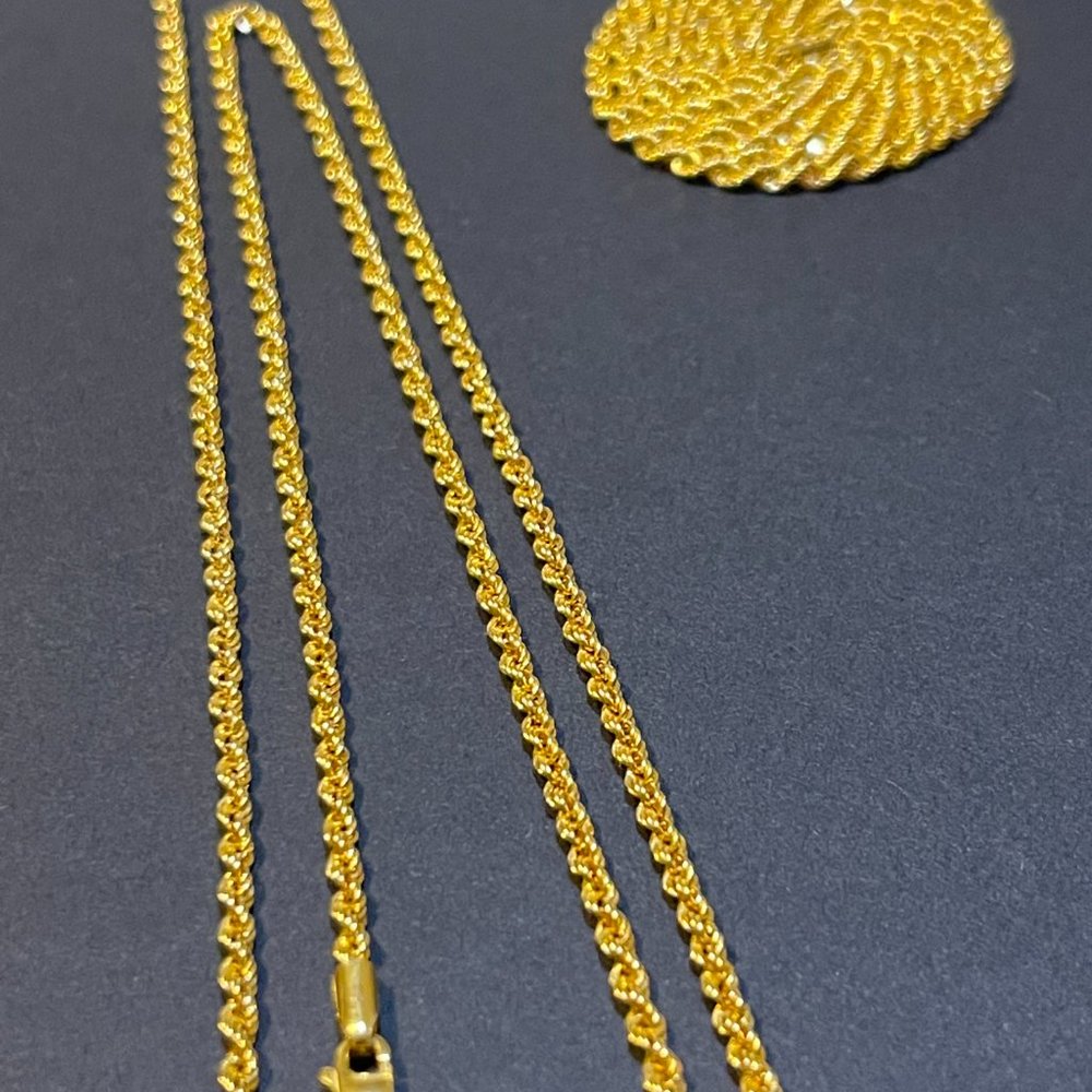 Solid 14K Gold Diamond Cut Rope Chain Necklace 24 inch,2.5 mm - Picture 7 of 17